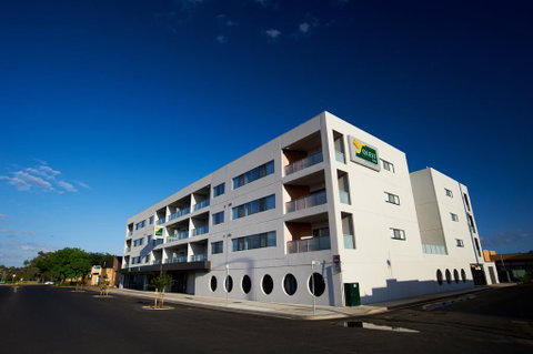 Quest Dubbo - Sydneys Hotel 13