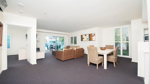 Pacific Blue, Salamander Bay - Sydneys Hotel 1