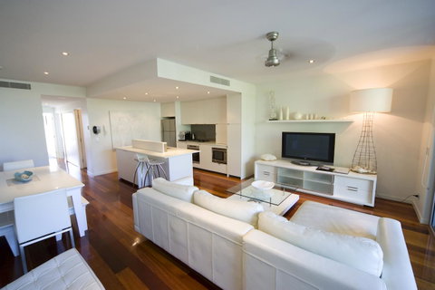 The Beach Cabarita - Sydneys Hotel 13