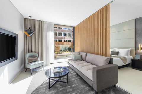 SKYE Suites Sydney - Sydneys Hotel 16