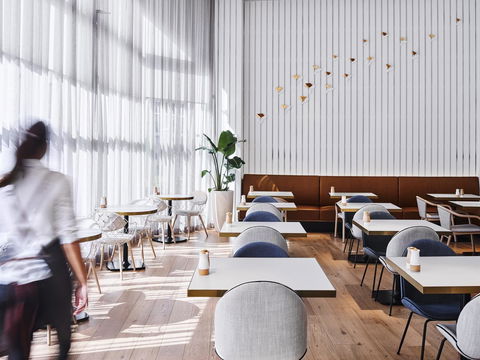 Novotel Sydney Darling Square - Sydneys Hotel 38