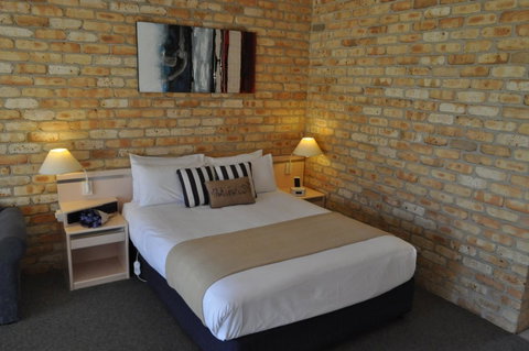 Mollymook Surfbeach Motel & Apartments - Sydneys Hotel 4