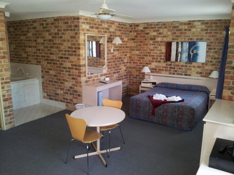 Mollymook Surfbeach Motel & Apartments - Sydneys Hotel 5