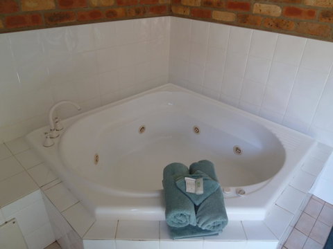 Mollymook Surfbeach Motel & Apartments - Sydneys Hotel 30