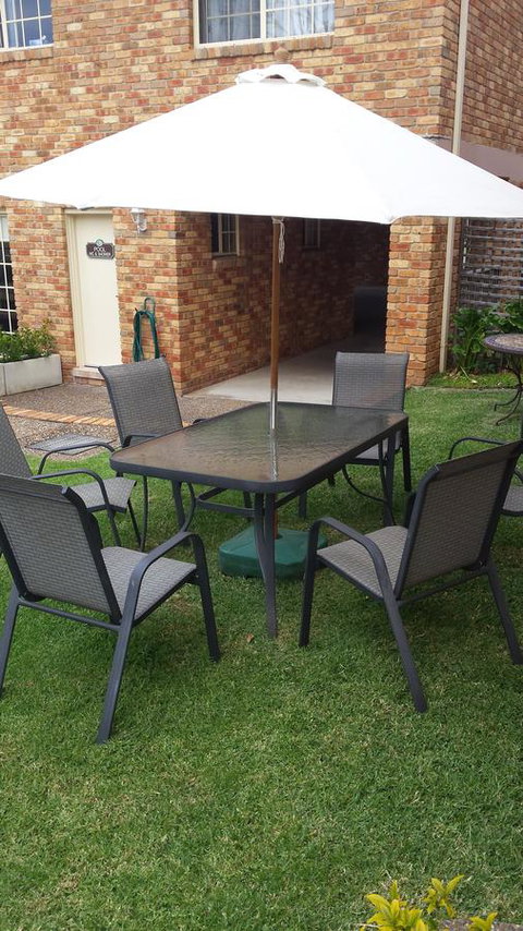 Mollymook Surfbeach Motel & Apartments - Sydneys Hotel 11