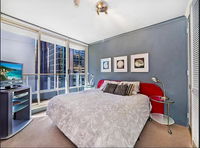 Sydney CBD Two Bedroom walk to Opera House