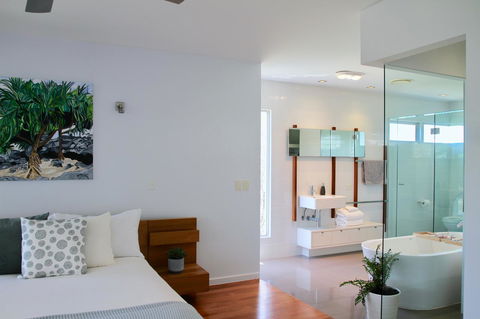 Casuarina Beachfront House - Hostie Properties - Sydneys Hotel 8