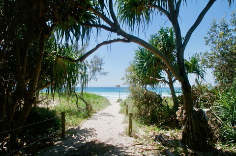 Casuarina Beachfront House - Hostie Properties - Sydneys Hotel 10