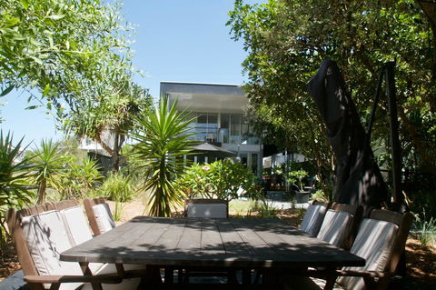 Casuarina Beachfront House - Hostie Properties - Sydneys Hotel 14