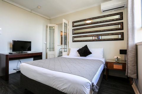 Little Coogee Hotel - Sydneys Hotel 8