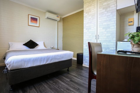 Little Coogee Hotel - Sydneys Hotel 0