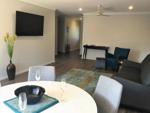 Tic Tac Toe Quality Accommodation - Sydneys Hotel 9