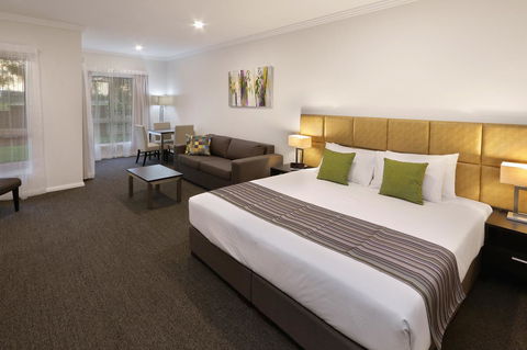 Best Western Plus Bolton On The Park - Sydneys Hotel 6