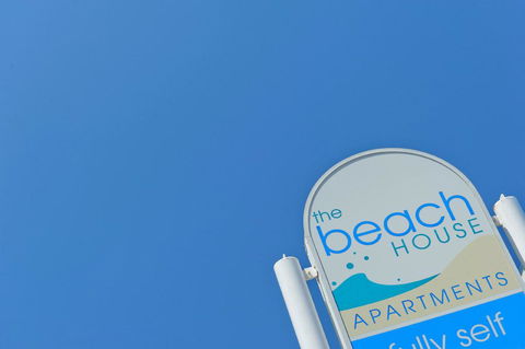 Beach House Holiday Apartments - Sydneys Hotel 3