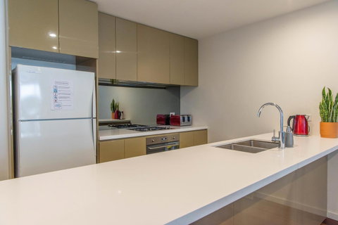 Sydney CBD Brand New Apartments With Hyde Park View - Sydneys Hotel 9