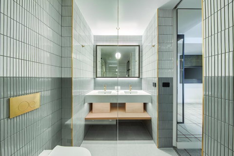 Vibe Hotel Sydney Darling Harbour - Sydneys Hotel 27