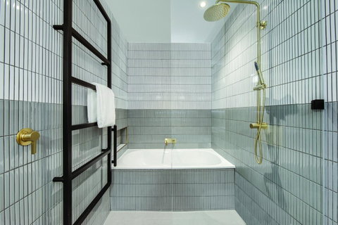 Vibe Hotel Sydney Darling Harbour - Sydneys Hotel 26