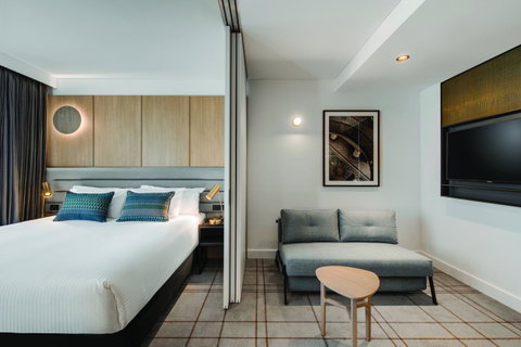 Vibe Hotel Sydney Darling Harbour - Sydneys Hotel 29