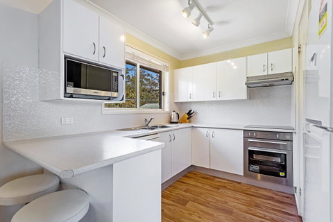 Foreshore Drive, 123, Sandranch - Sydneys Hotel 9