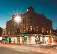 Crown Hotel Surry Hills - Sydneys Hotel