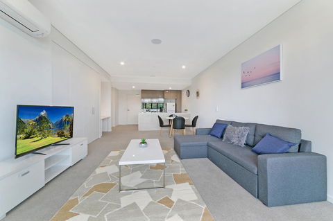 Stylish And Neat Two Bed Apartment In Wentworth Point - Sydneys Hotel 1