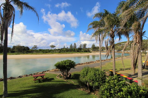 Beachfront 3, 25 Willow Street - Sydneys Hotel 8
