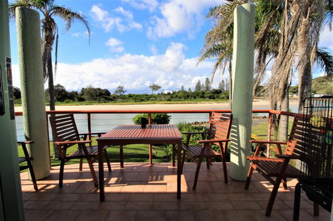 Beachfront 3, 25 Willow Street - Sydneys Hotel 4