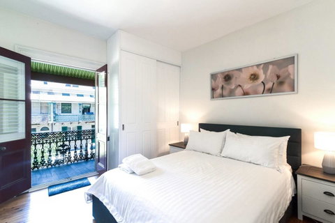 The Rocksberry - Sydneys Hotel 7