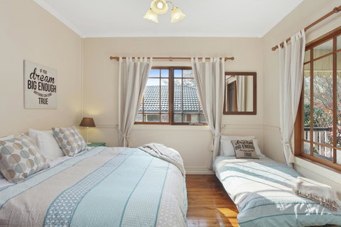 Allegra Cottage Of Leura - Sydneys Hotel 7