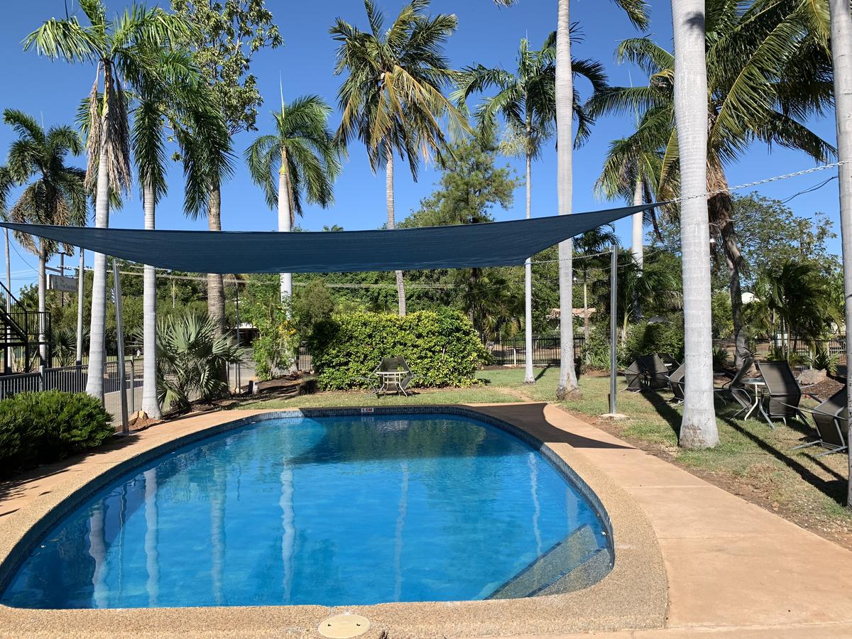 Katherine NT Sydneys Hotel