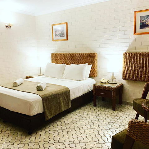 Pine Tree Motel - Sydneys Hotel 25