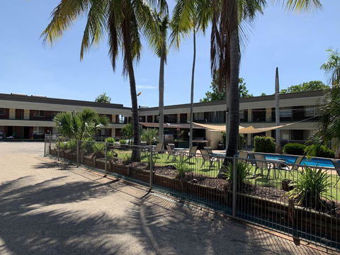 Pine Tree Motel - Sydneys Hotel 2