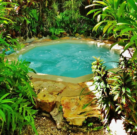 Palms City Resort - Sydneys Hotel 9