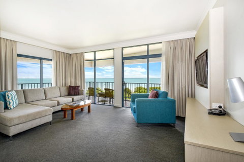 Mantra On The Esplanade - Sydneys Hotel 22