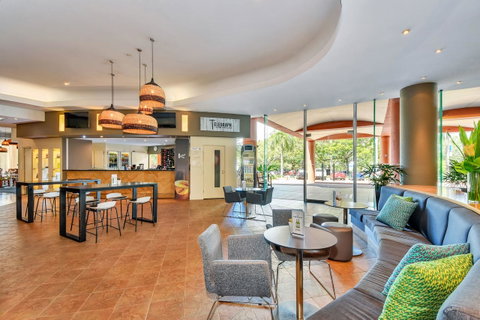 Mantra On The Esplanade - Sydneys Hotel 7
