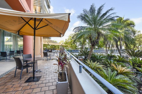 Mantra On The Esplanade - Sydneys Hotel 37