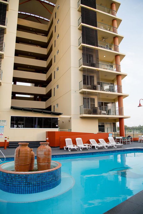 Cullen Bay Resorts - Sydneys Hotel 9
