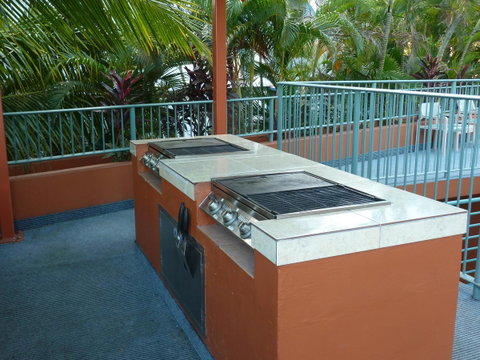 Cullen Bay Resorts - Sydneys Hotel 17