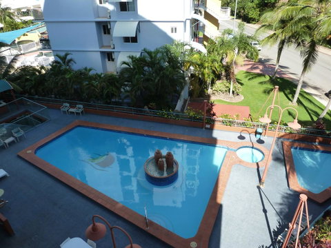 Cullen Bay Resorts - Sydneys Hotel 13