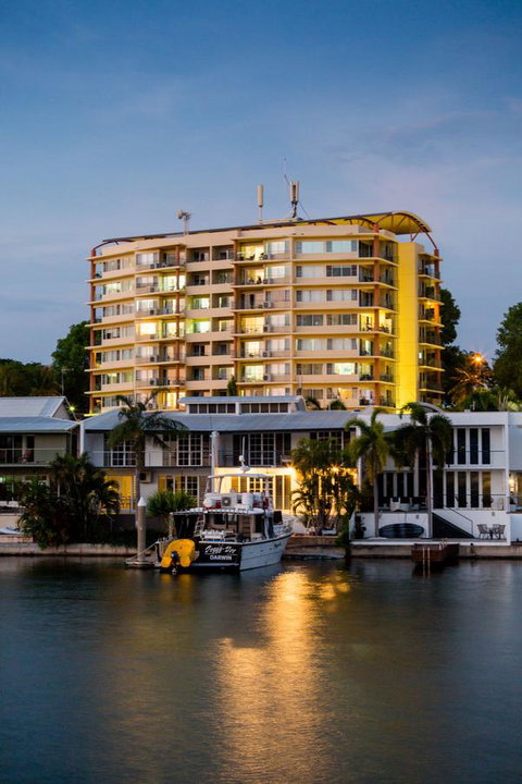 Cullen Bay Resorts - Sydneys Hotel 14