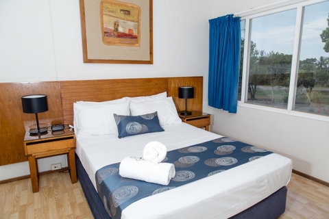 Cullen Bay Resorts - Sydneys Hotel 1