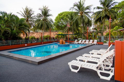 Cullen Bay Resorts - Sydneys Hotel 10