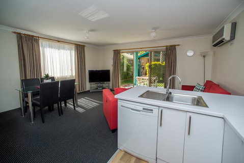 Beaches Serviced Apartments - Sydneys Hotel 19