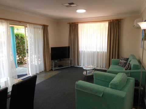 Beaches Serviced Apartments - Sydneys Hotel 27