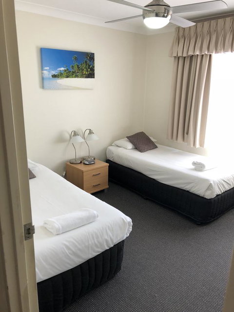 Beaches Serviced Apartments - Sydneys Hotel 13