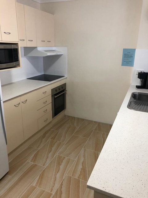 Beaches Serviced Apartments - Sydneys Hotel 11