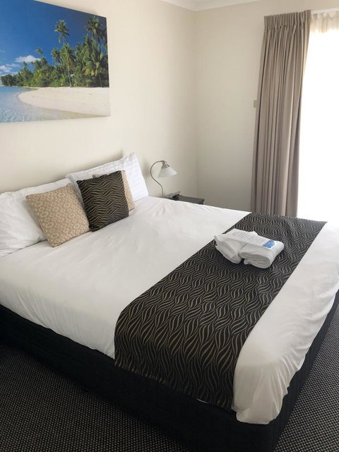 Beaches Serviced Apartments - Sydneys Hotel 6