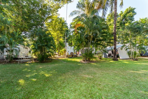 Oasis Tourist Park - Sydneys Hotel 22