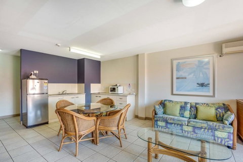 Nelson Bay Breeze - Sydneys Hotel 26