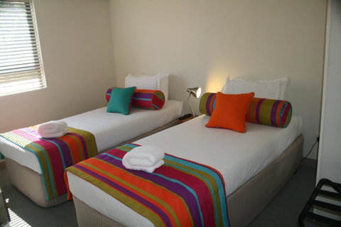 Nelson Bay Breeze - Sydneys Hotel 30